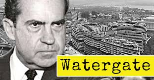 Questa immagine ha l'attributo alt vuoto; il nome del file è Giugno-17-1972-Watergate.jpg